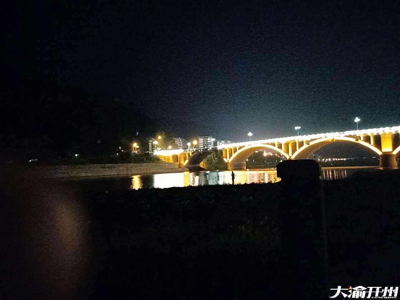 夜景汉丰湖畔|pg娱乐电子游戏官网APP下载(图6)