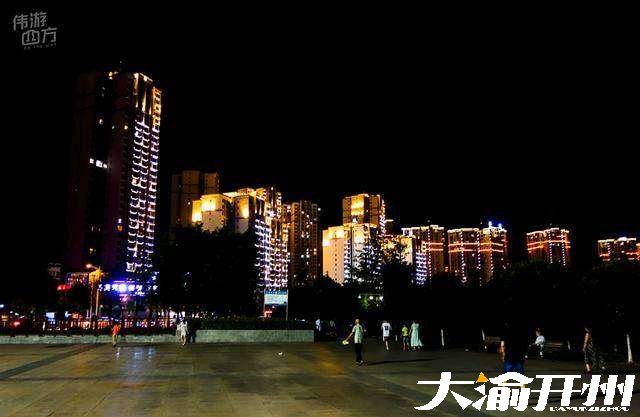 ‘Kaiyun官方网’重庆开州夜景最“靓”的地方，湖景山色，热闹非凡(图6)