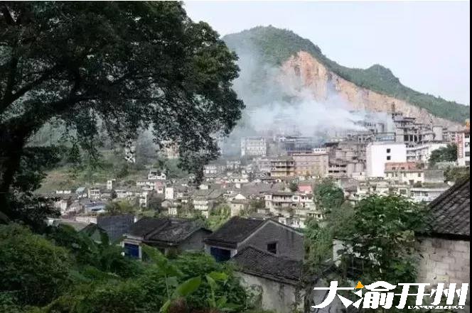 ‘半岛官方下载地址’走进温泉古镇，邂逅记忆中的老街老巷、淳朴人家！(图7)