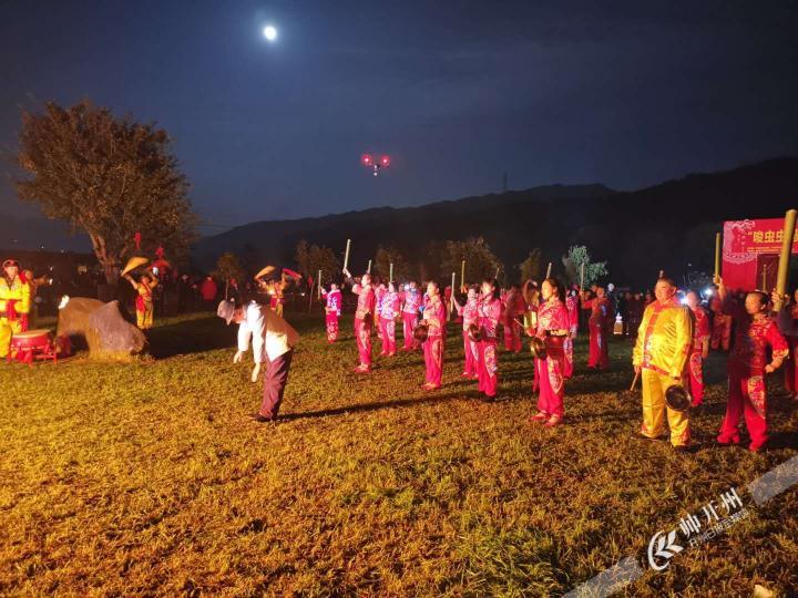 元宵晚上，厚坝镇举办“嗦虫虫蚂蚁”民俗活动，好不热闹“kaiyun官方网”(图3)