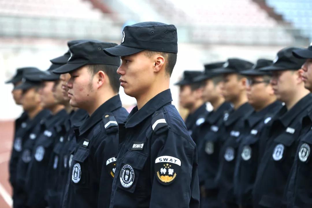 【雷火电竞官方网站】开州警察“春训”画面曝光！真是的帅的都上交国家了(图3)