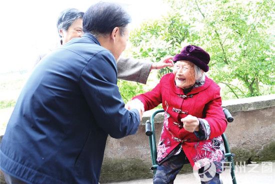 开州百岁老人徐道梅的长寿经：勤劳豁达热心肠：雷火电竞在线登录官网(图2)