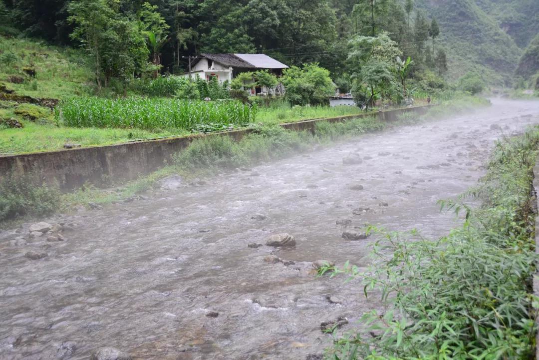 在关面小园村拍到仙境般的美景，还有清凉的气温‘雷火电竞在线登录官网’(图2)