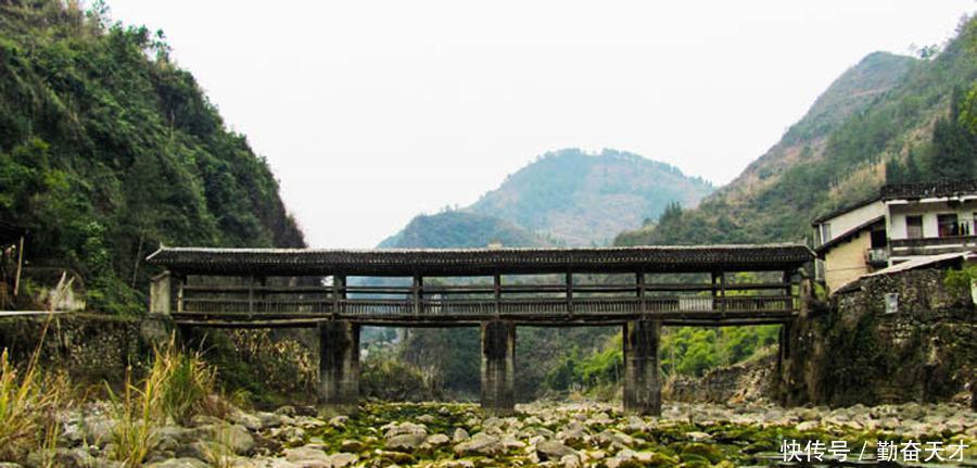 重庆开州唯一的古廊桥，约200年历史，是县级文物保护单位【澳门新莆京游戏app】