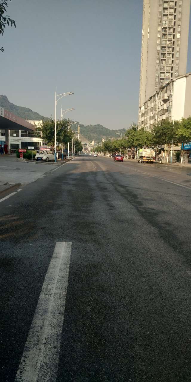 ‘半岛官方下载地址’开州帽壳顶和邹家山隧道是不是修得很漂亮呢？(图2)