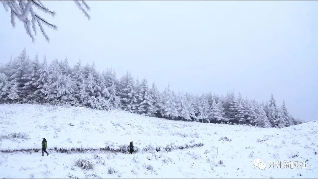泛亚电竞：河堰人头寨下雪了！冰雪世界美如画，一起去赏雪吧！(图6)