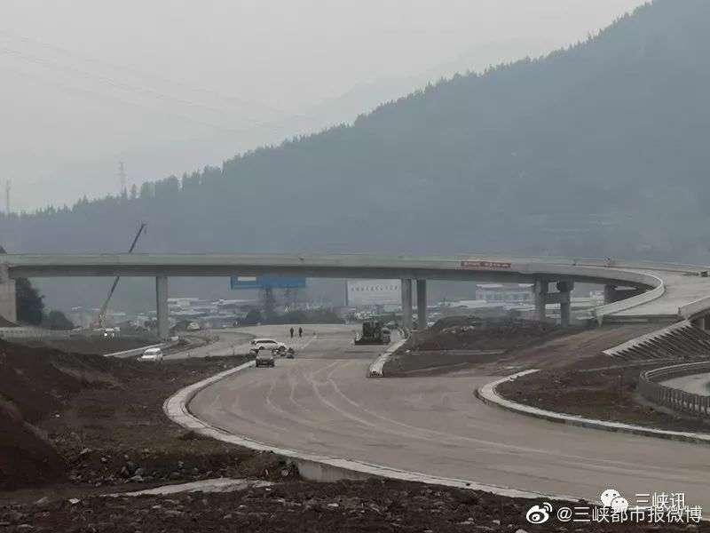 万开高速这段路要双道双通了！时间是……【雷火电竞在线登录官网】(图1)