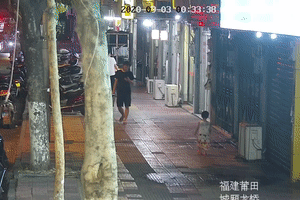 3岁女童凌晨独自上街，陌生小伙停下脚步多看了一眼……“环球体育官网网站入口”