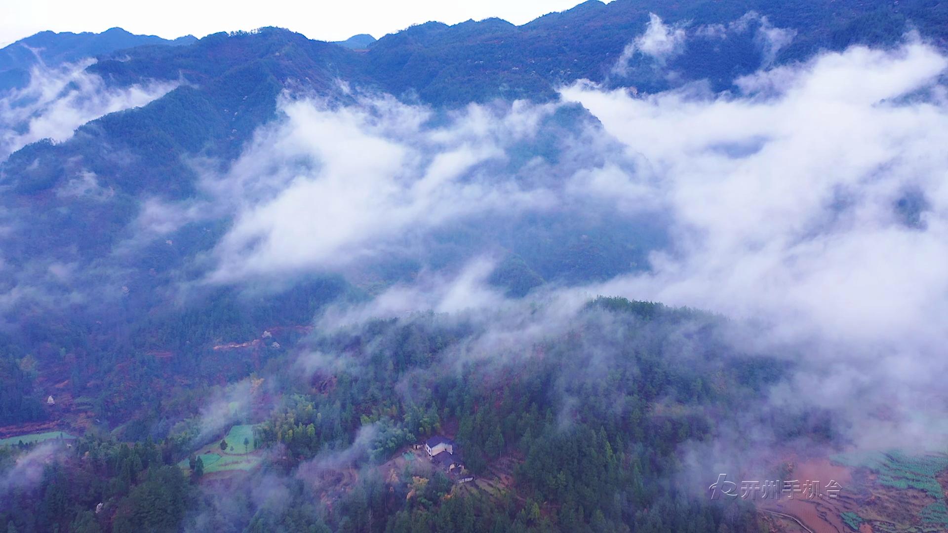 开州大进镇：云雾“撩”群山 大地如仙境：雷火电竞首页(图4)