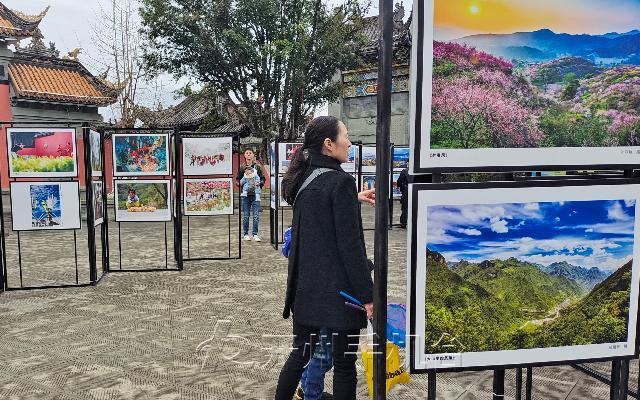 im电竞官方网站入口-“湖山灵韵•大美开州” 2021迎春摄影作品展在举子园开展(图2)