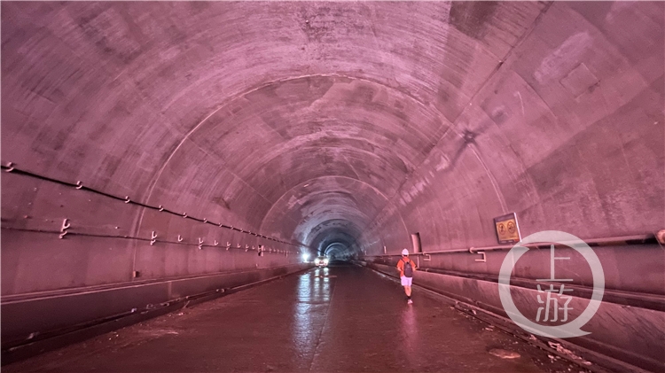 好消息！长达7.66公里！城开高速旗杆山隧道实现双洞贯通|kaiyun·官方网站(图3)