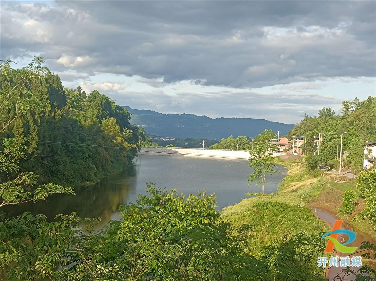 半岛官网App下载-开州在这几个地方开展水库清淤提升水质，居民饮水有保障！(图2)