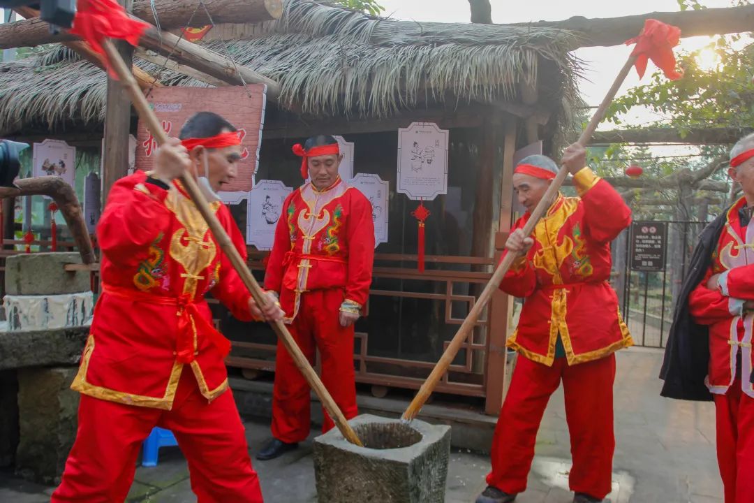 j9九游会官方登录|开州“年味开州情满城”第六届年猪文化旅游季在盛山植物园盛大开幕(图3)