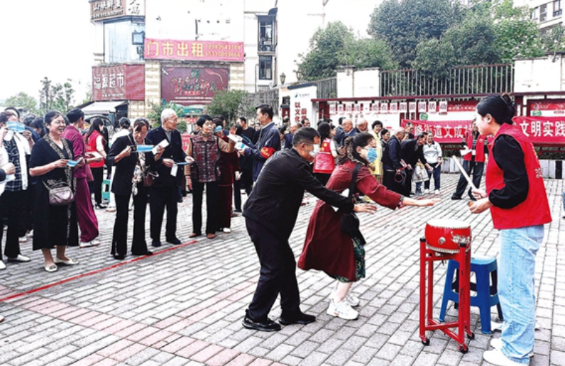 “半岛官方下载地址”欢度重阳！来看看开州各个社区...(图3)