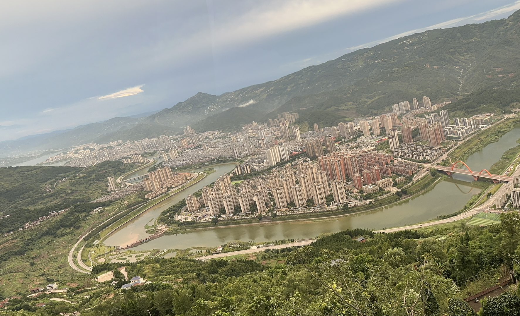 20240806000816front1_0_89018_FioxTeiy4kVVYpRGYu0dm2NN2VKO.jpg