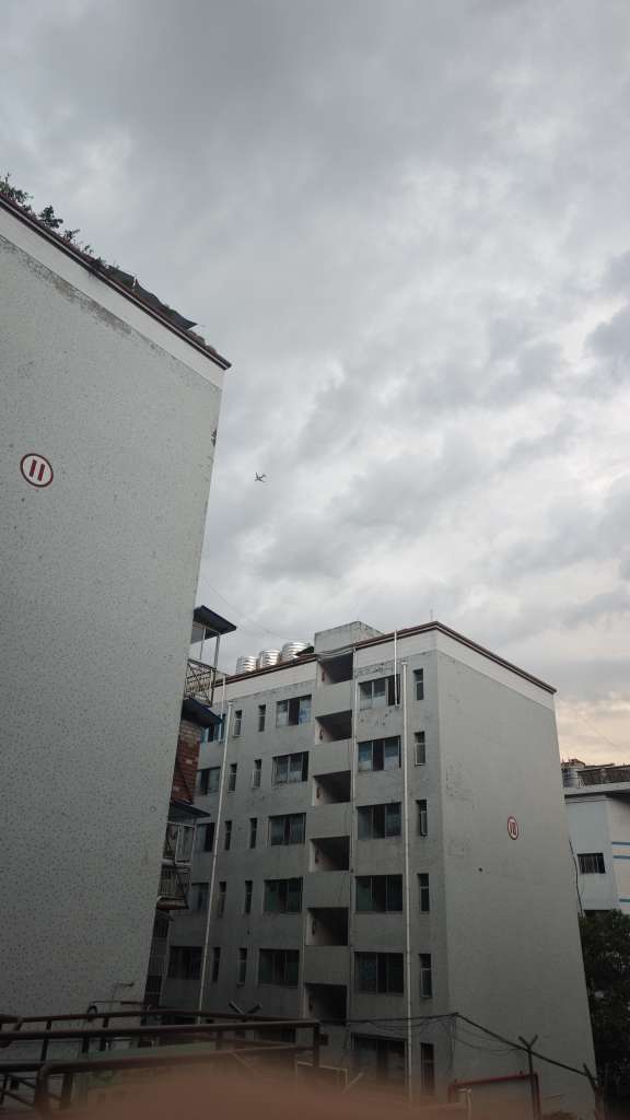 20250619194332front2_0_27779_FiKKyT0nHjTd5AUjAaXAsmjVo10X.jpg