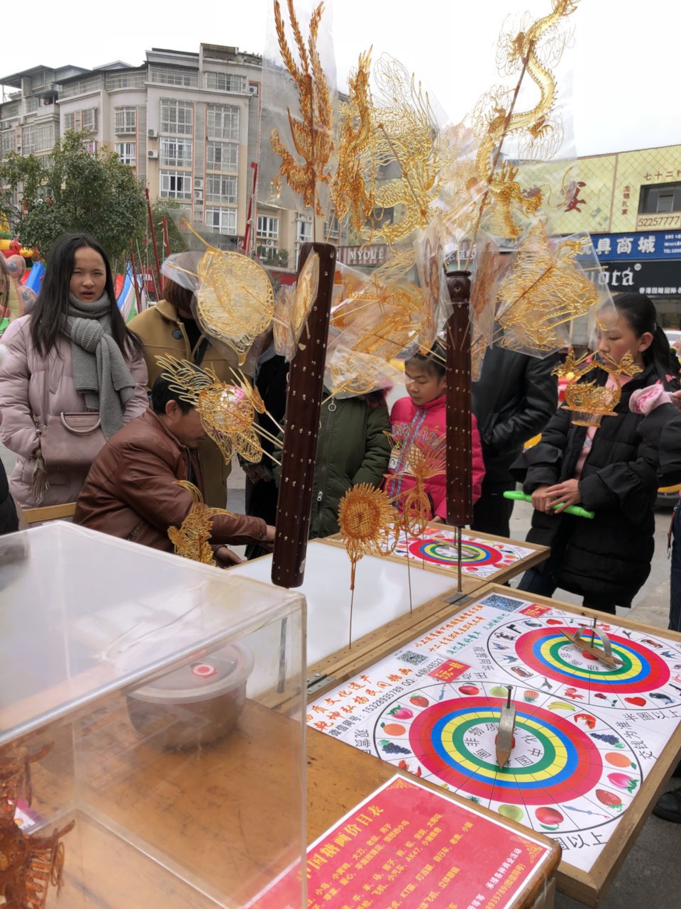 牛,牛,牛!现在的糖画摊竟然还可以做立体的了!